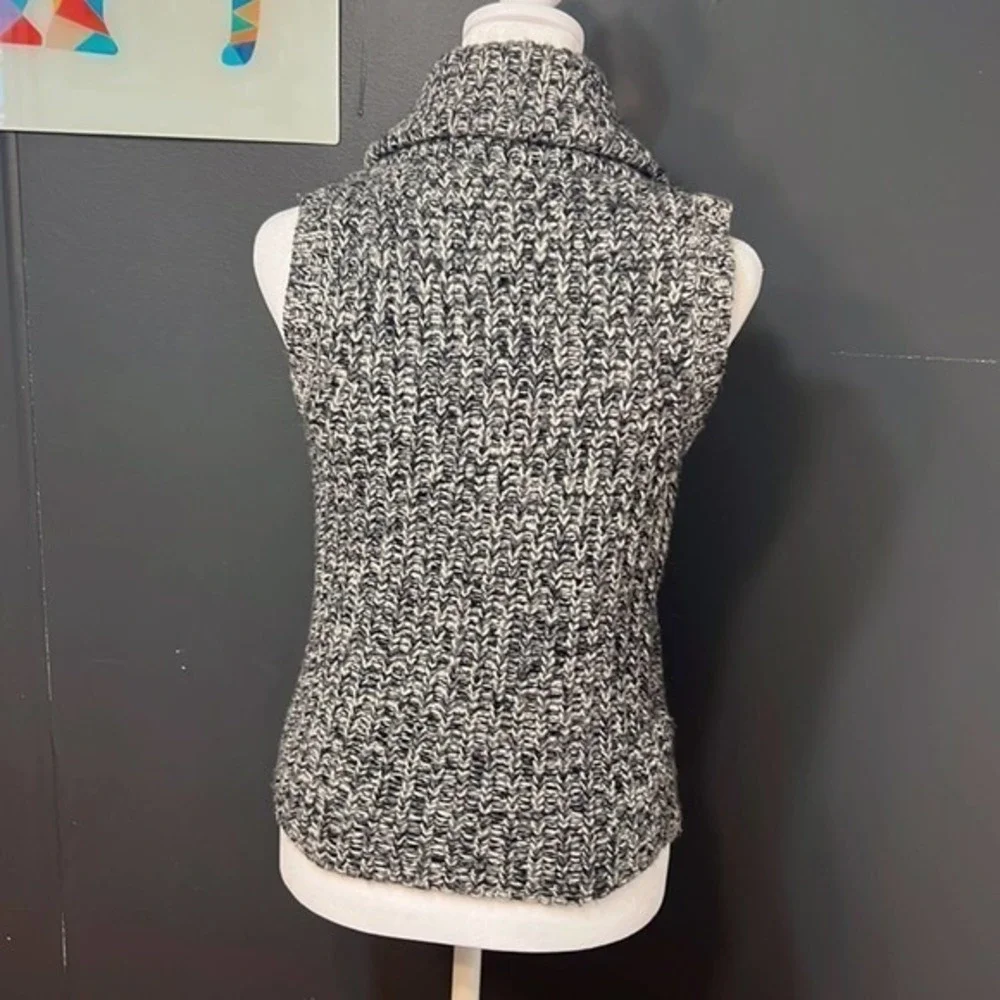 Eileen Fisher yak‎ and merino wool women’s vest